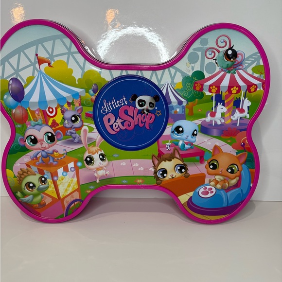 Littlest Pet Shop Other - Littlest Pet Shop Bone Shaped Magnetic Tin Carry Case – 2011 Hasbro 🐾